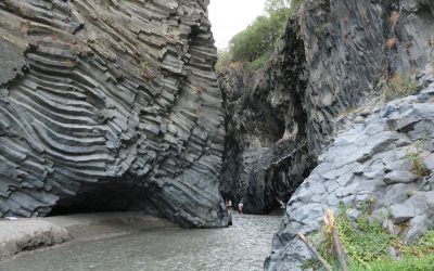 September: Die Schlucht von Alcantara und Catania